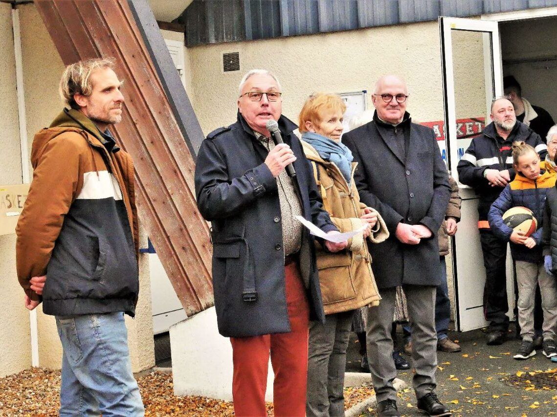 Inauguration de la salle Yves Pointeau