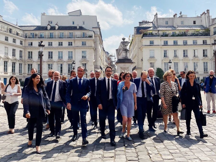 Votre député arrive à l’Assemblée nationale