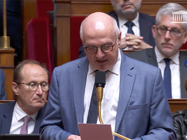 Question au Gouvernement adressée au Ministre de l’Intérieur sur la politique migratoire