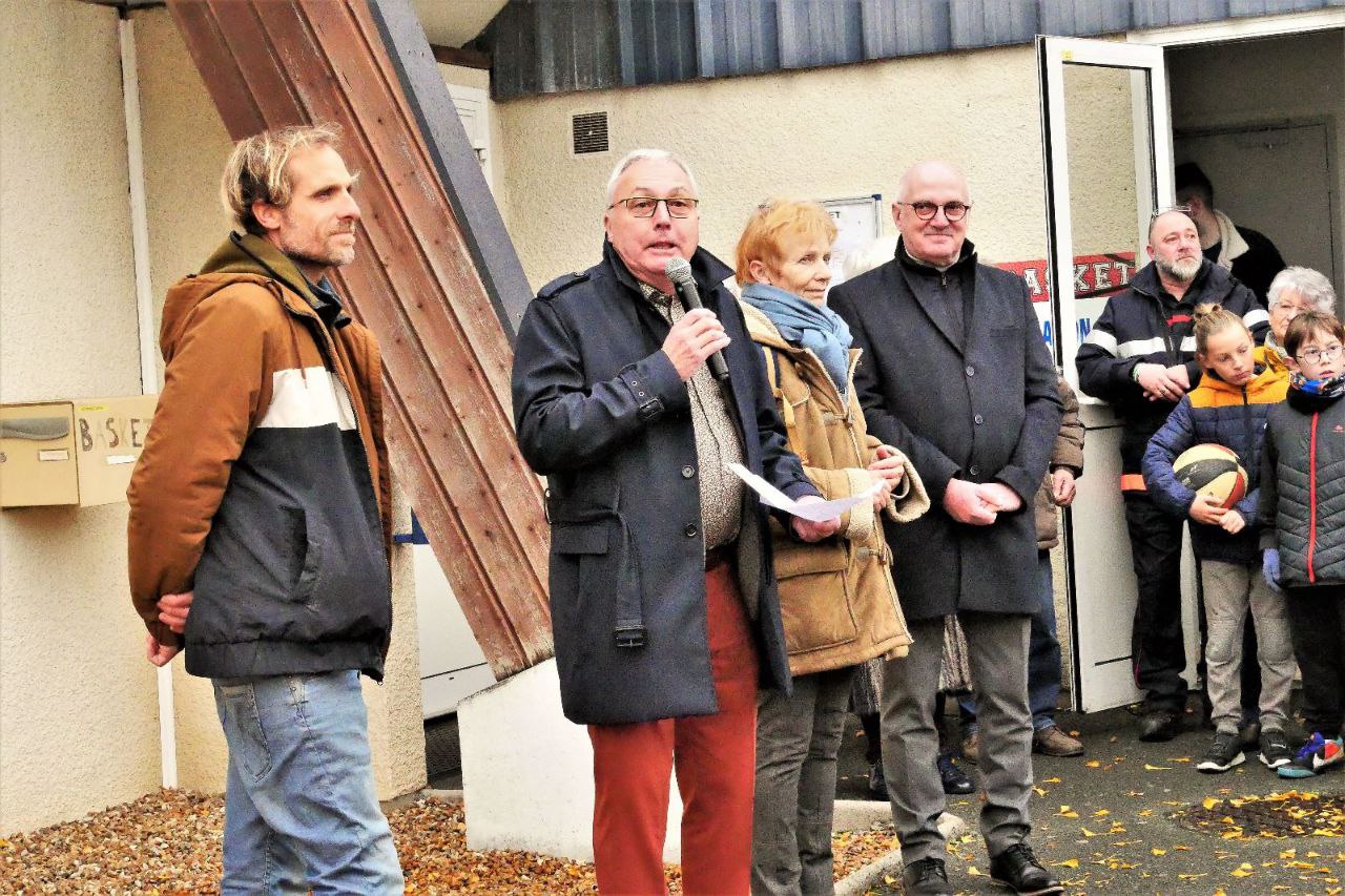 Inauguration de la Salle Yves Pointeau, Tiercé