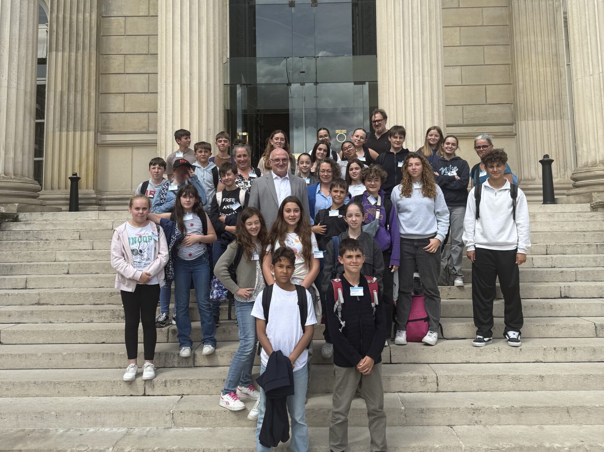Visite de l’Assemblée Nationale : un moment de partage avec petits et grands