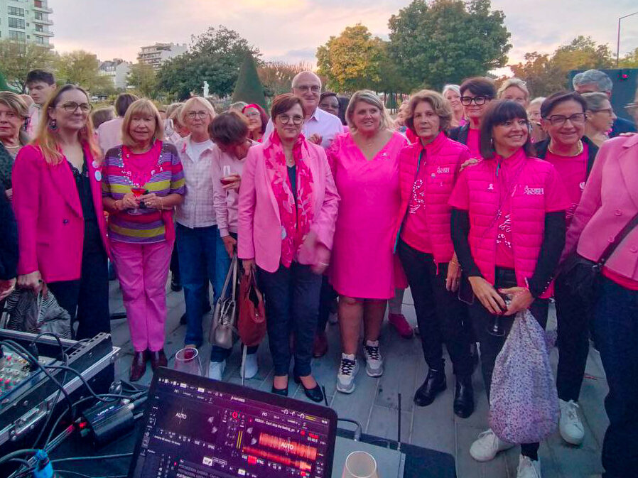 Octobre Rose, mobilisation et solidarité pour la lutte contre le cancer du sein, Angers