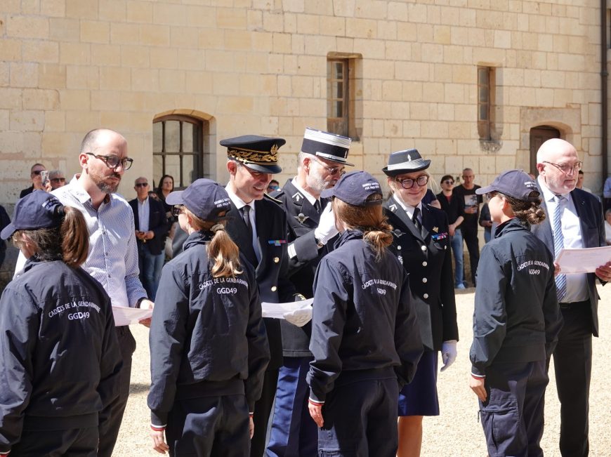 Remise des diplômes aux cadets de la gendarmerie au Plessis-Bourré