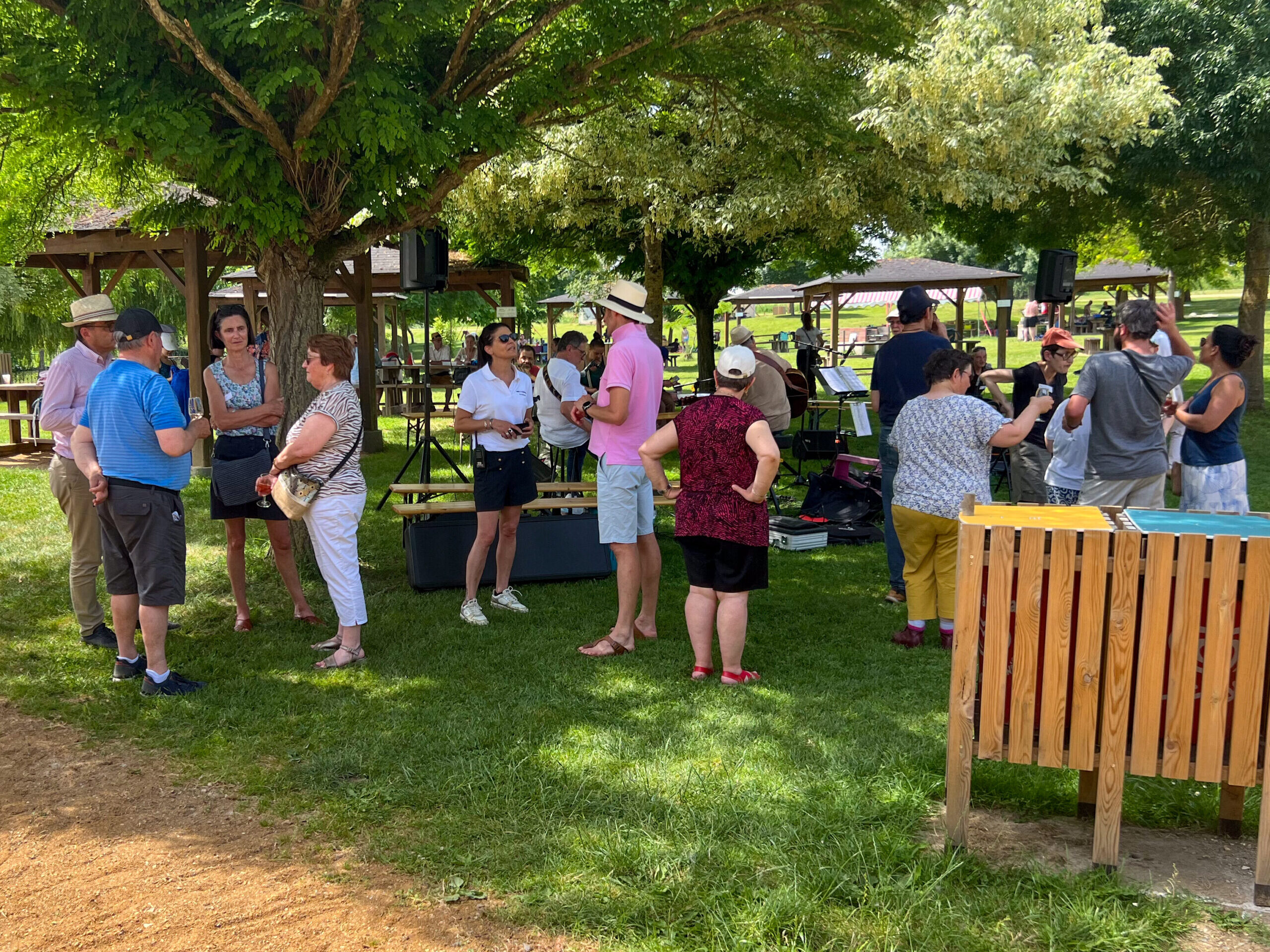 Fête de l&rsquo;association Kypseli au domaine de l&rsquo;étang à Brissac