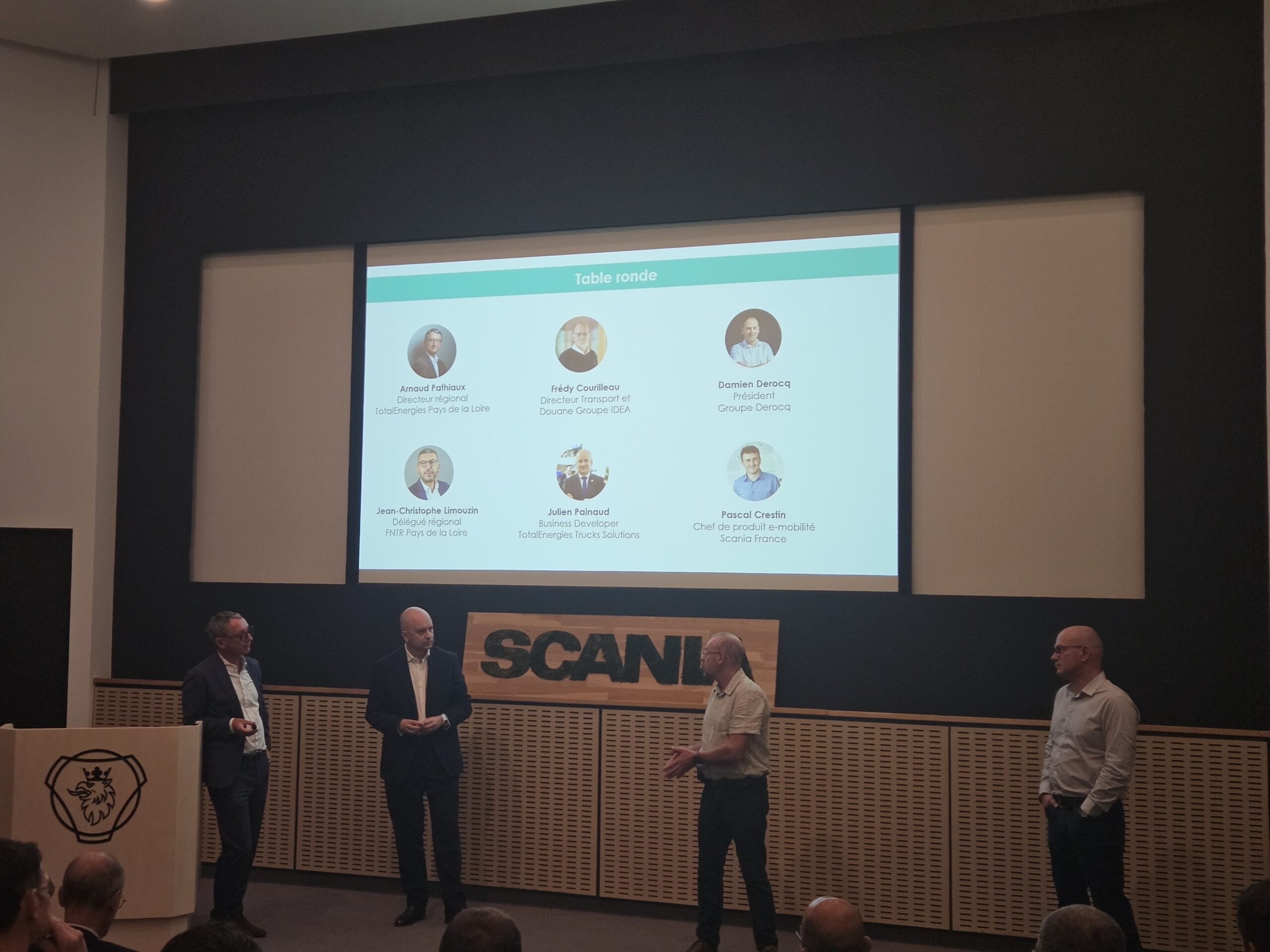 Table ronde sur la décarbonation du transport routier, chez Scania